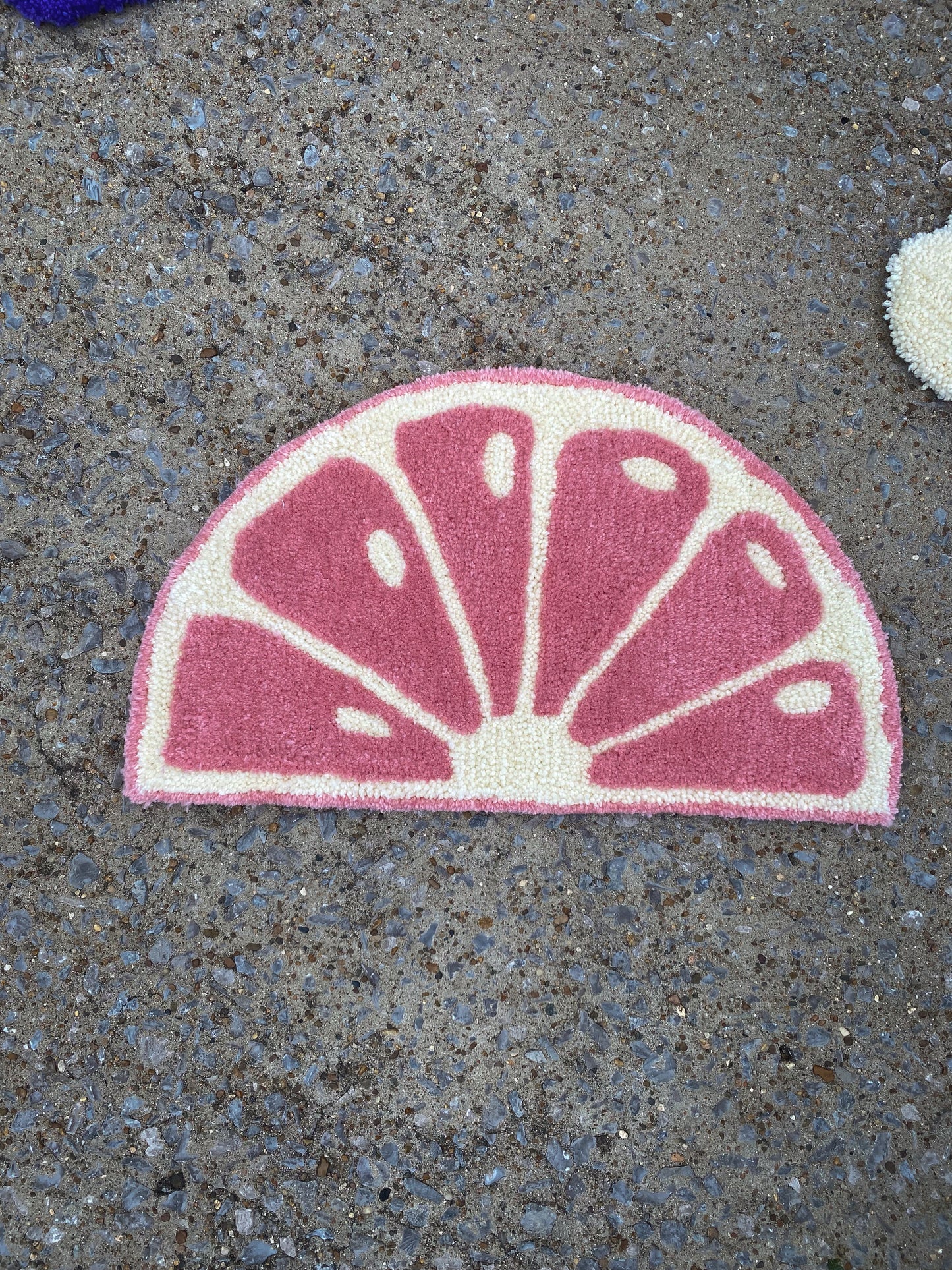 GRAPEFRUIT SLICE RUG
