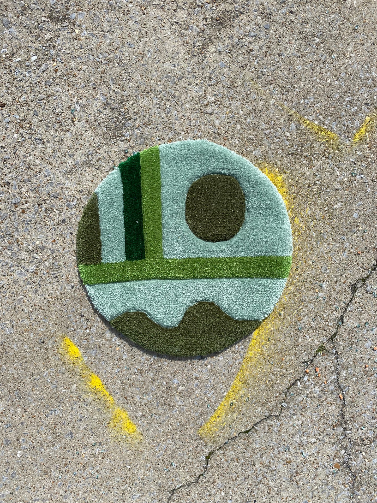 Green random round rug